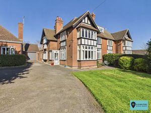 Front Aspect - click for photo gallery